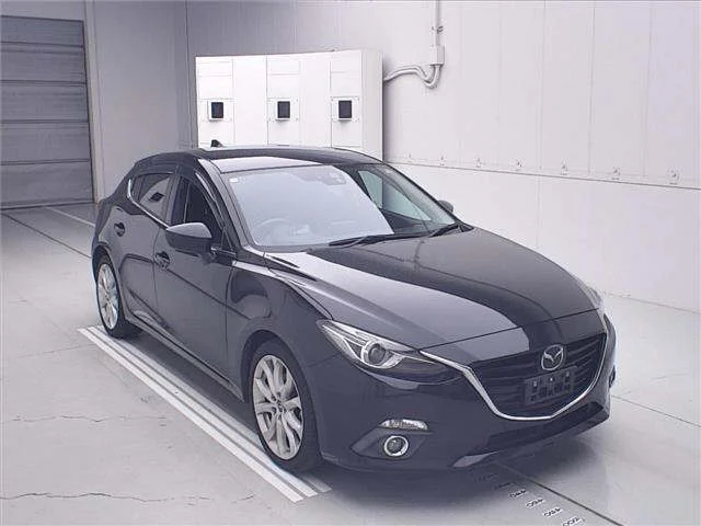 Mazda AXELA — фото 1