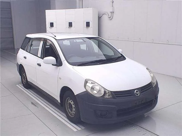 Nissan AD — фото 1