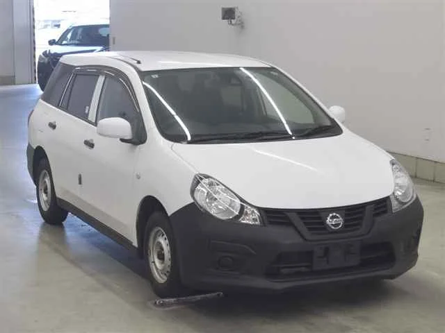 Nissan AD — фото 1