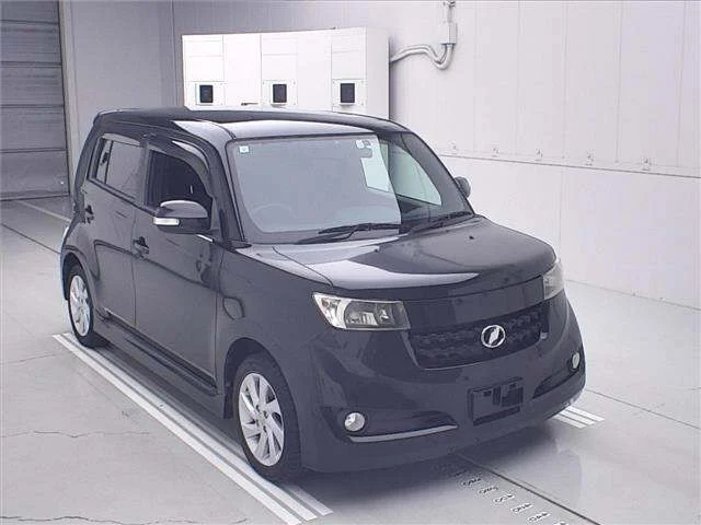 Toyota BB — фото 1