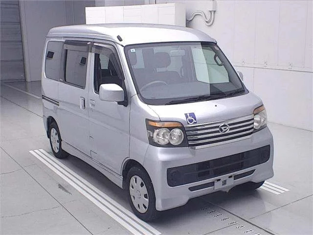 Daihatsu ATRAI WAGON — фото 1