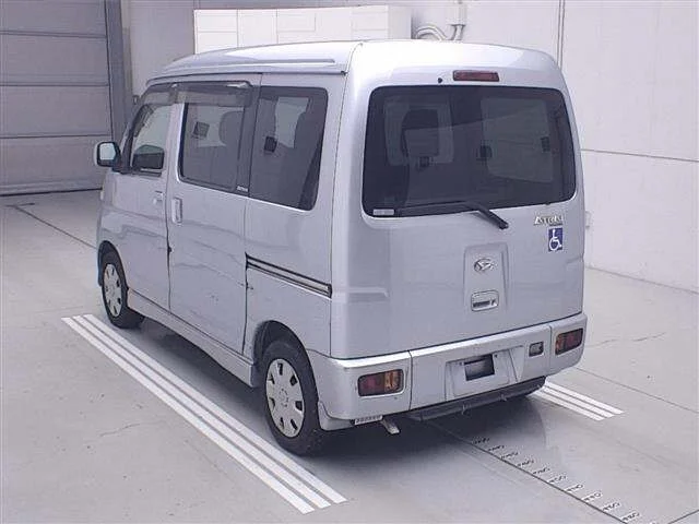 Daihatsu ATRAI WAGON — фото 2