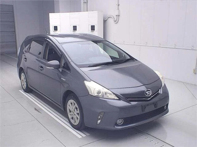 Daihatsu MEBIUS — фото 1