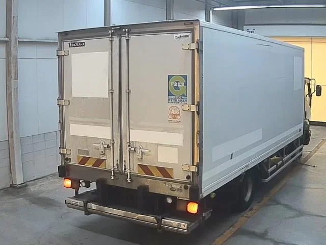 Isuzu FORWARD — фото 2