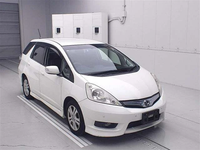 Honda FIT SHUTTLE — фото 1