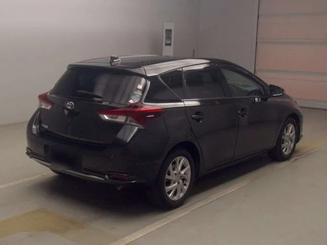 Toyota AURIS — фото 2