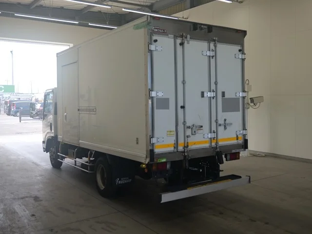 Isuzu ELF — фото 2