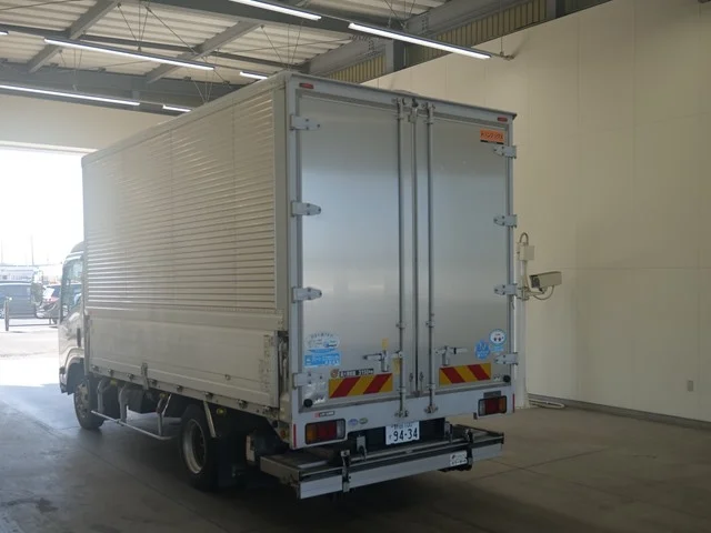 Isuzu ELF — фото 2