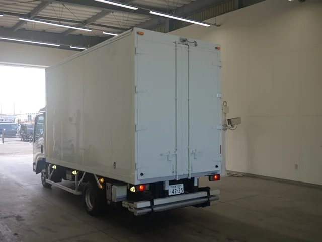 Isuzu ELF — фото 2