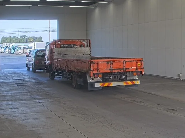 Isuzu FORWARD — фото 2