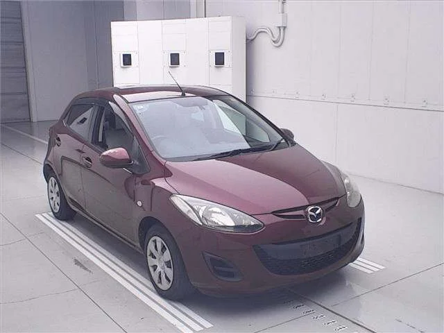 Mazda DEMIO — фото 1