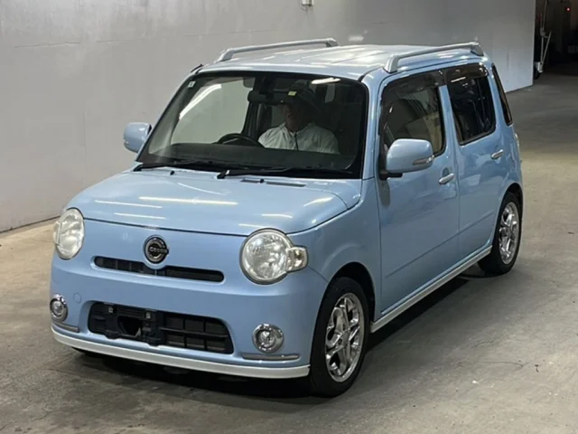 Daihatsu MIRA