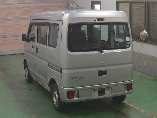 Mitsubishi MINICAB — фото 2