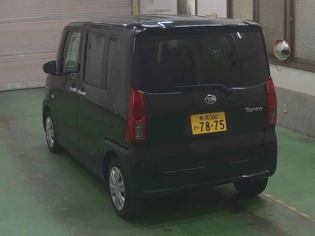 Daihatsu TANTO — фото 2