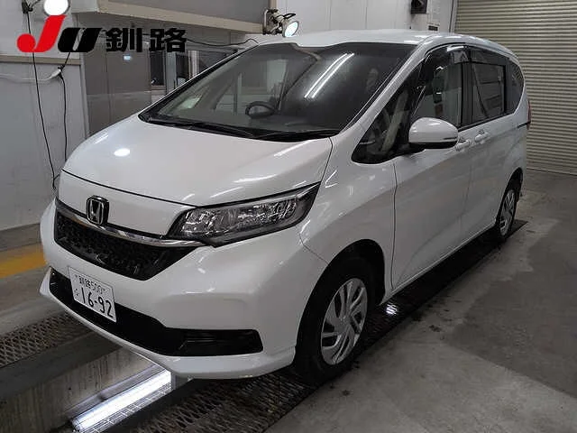 Honda FREED — фото 1