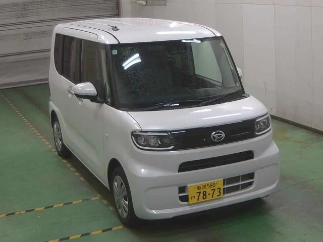 Daihatsu TANTO — фото 1