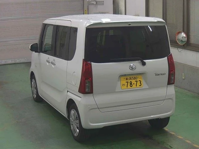 Daihatsu TANTO — фото 2