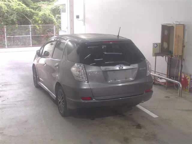 Honda FIT SHUTTLE — фото 2