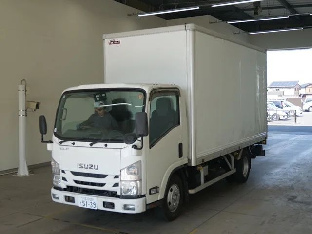 Isuzu ELF — фото 1