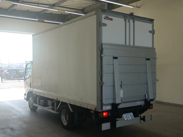 Isuzu ELF — фото 2