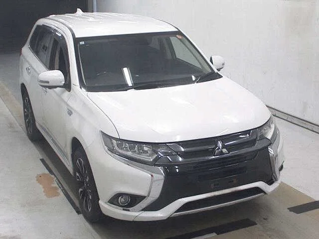 Mitsubishi OUTLANDER — фото 1