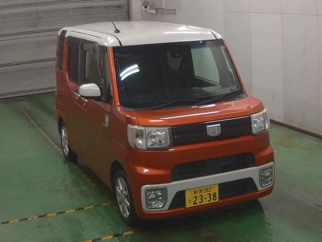Daihatsu WAKE — фото 1
