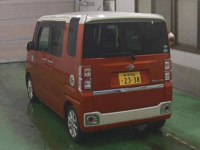 Daihatsu WAKE — фото 2