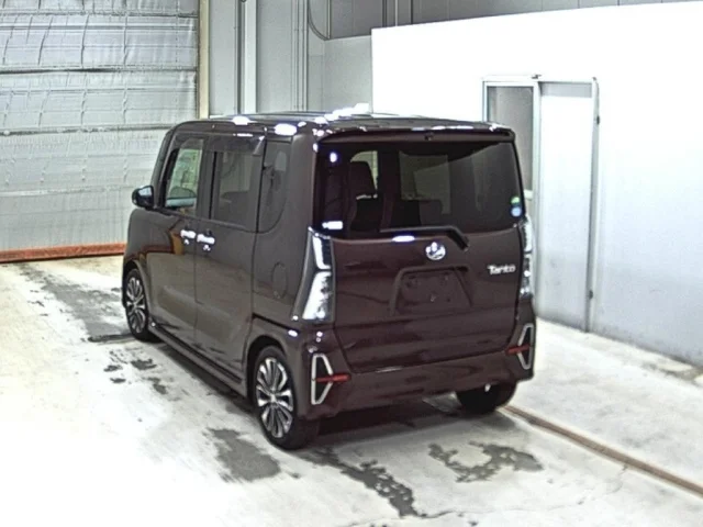 Daihatsu TANTO — фото 2