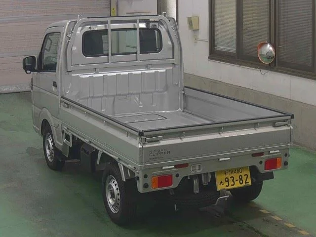 Nissan CLIPPER TRUCK — фото 2
