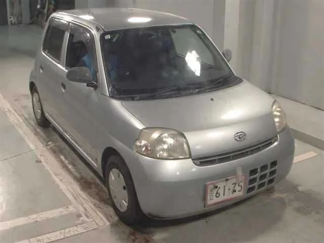 Daihatsu ESSE