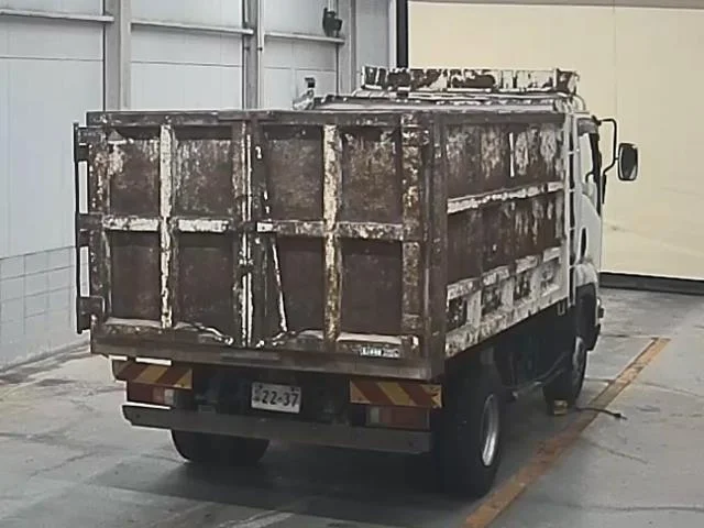 Isuzu FORWARD — фото 2