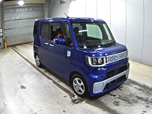 Daihatsu WAKE — фото 1