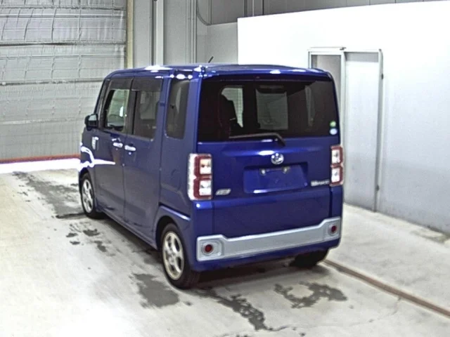 Daihatsu WAKE — фото 2