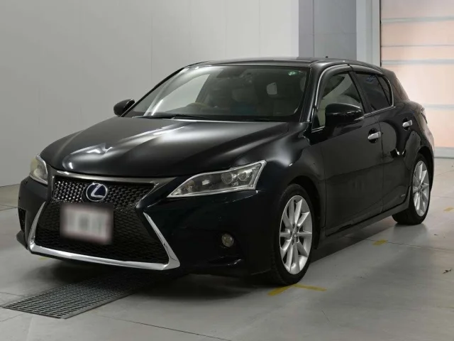 Lexus CT — фото 1