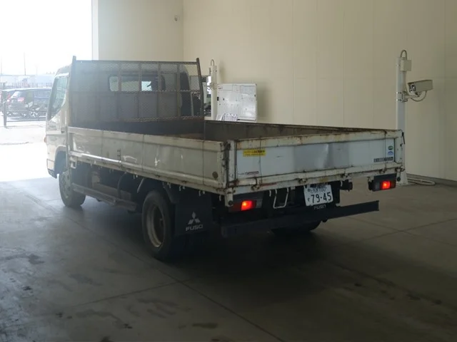 Mitsubishi CANTER — фото 2