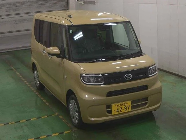 Daihatsu TANTO — фото 1