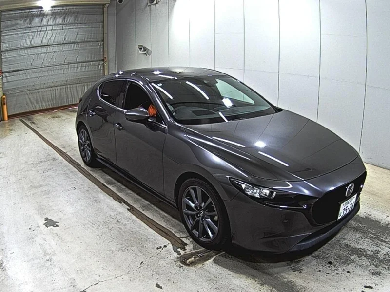 Mazda MAZDA3 FASTBACK — фото 1