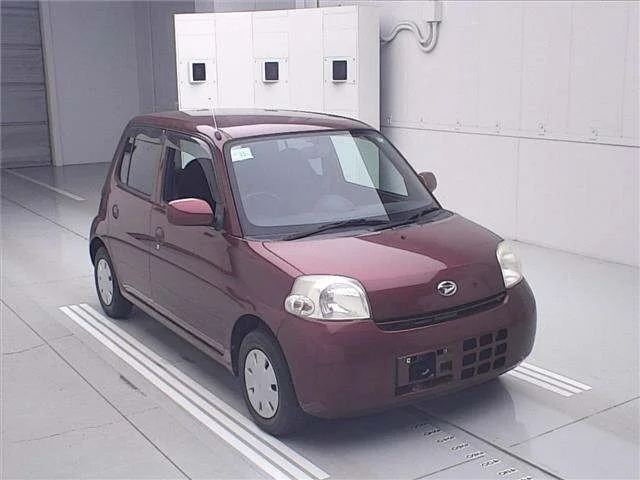 Daihatsu ESSE