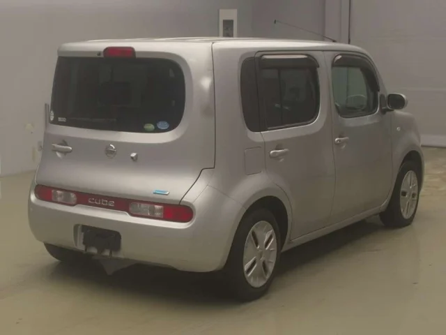 Nissan CUBE — фото 2