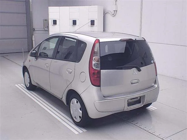 Mitsubishi COLT — фото 2