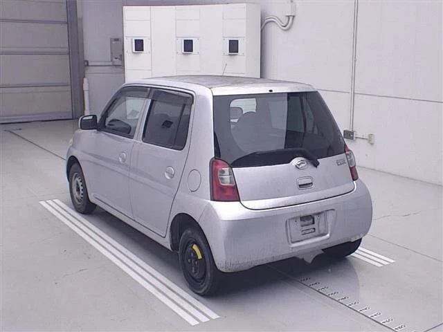 Daihatsu ESSE — фото 2