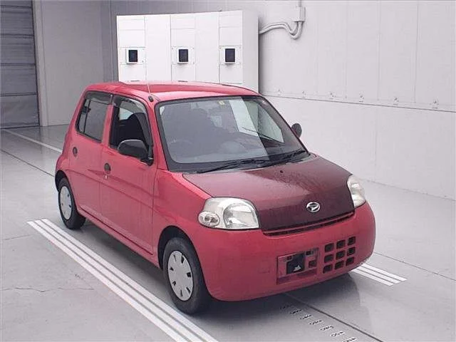 Daihatsu ESSE