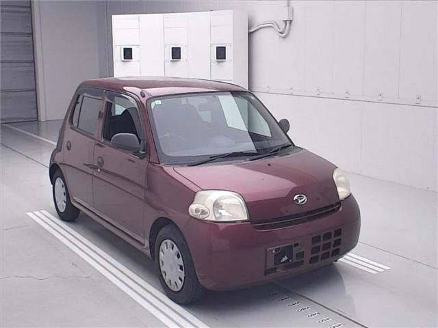 Daihatsu ESSE