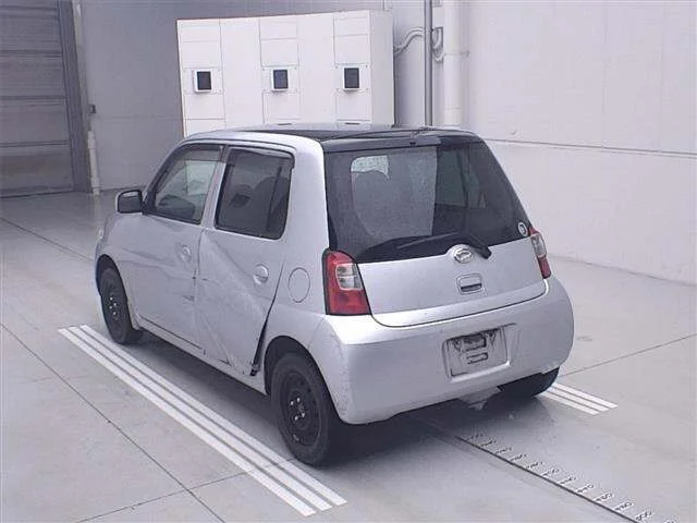 Daihatsu ESSE