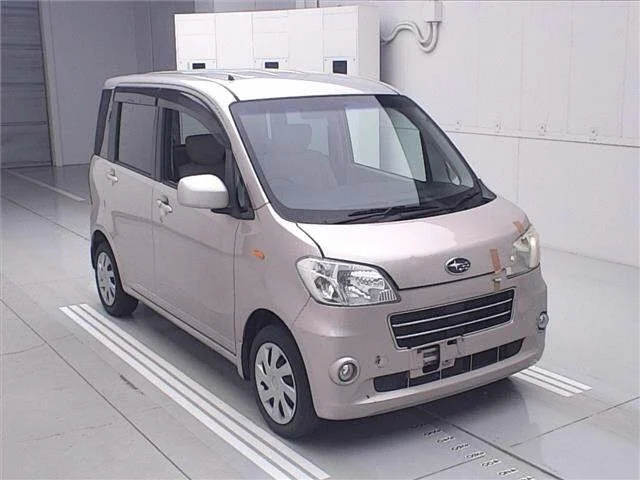 Subaru LUCRA — фото 1