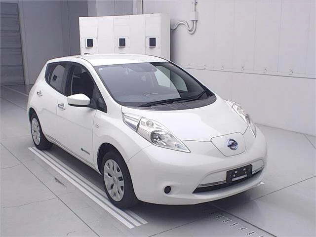 Nissan LEAF — фото 1