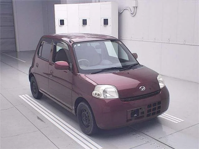 Daihatsu ESSE