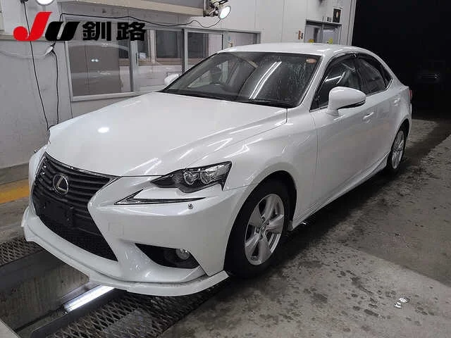 Lexus IS — фото 1