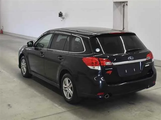 Subaru LEGACY — фото 2