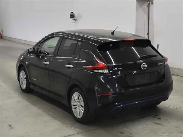 Nissan LEAF — фото 2
